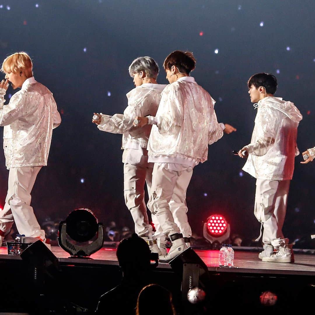 dTVのインスタグラム：「BTS on dTV🎬﻿ ﻿ 「BTS WORLD TOUR 'LOVE YOURSELF' SEOUL」「BTS WORLD TOUR 'LOVE YOURSELF' JAPAN EDITION at 東京ドーム」﻿ 「BTS WORLD TOUR 'LOVE YOURSELF' LONDON」﻿ 「BTS WORLD TOUR 'LOVE YOURSELF'﻿ 　　　　　　　　　JAPAN EDITION FUKUOKA」﻿ ﻿ 2021.3.5 on dTV﻿ ﻿ 詳細は﻿ #BTSondTV 特設サイトにて﻿ #BTSondTV ﻿ #BTS #RM #Jin #SUGA #jhope #Jimin #V #JungKook」