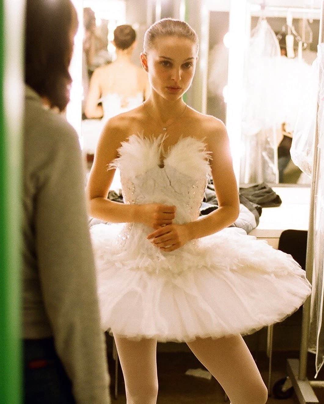 ロダルテさんのインスタグラム写真 - (ロダルテInstagram)「@kateandlauramulleavy: Ten years ago today @natalieportman won the Academy Award for Best Actress for her role in @darrenaronofsky’s Black Swan. What an incredible performance! We love you Natalie! Thank you for the endless inspiration! (Ballet costumes by Kate and Laura Mulleavy of Rodarte/ Photos @autumndewilde) #rodarte #natalieportman #blackswan」2月28日 12時31分 - rodarte