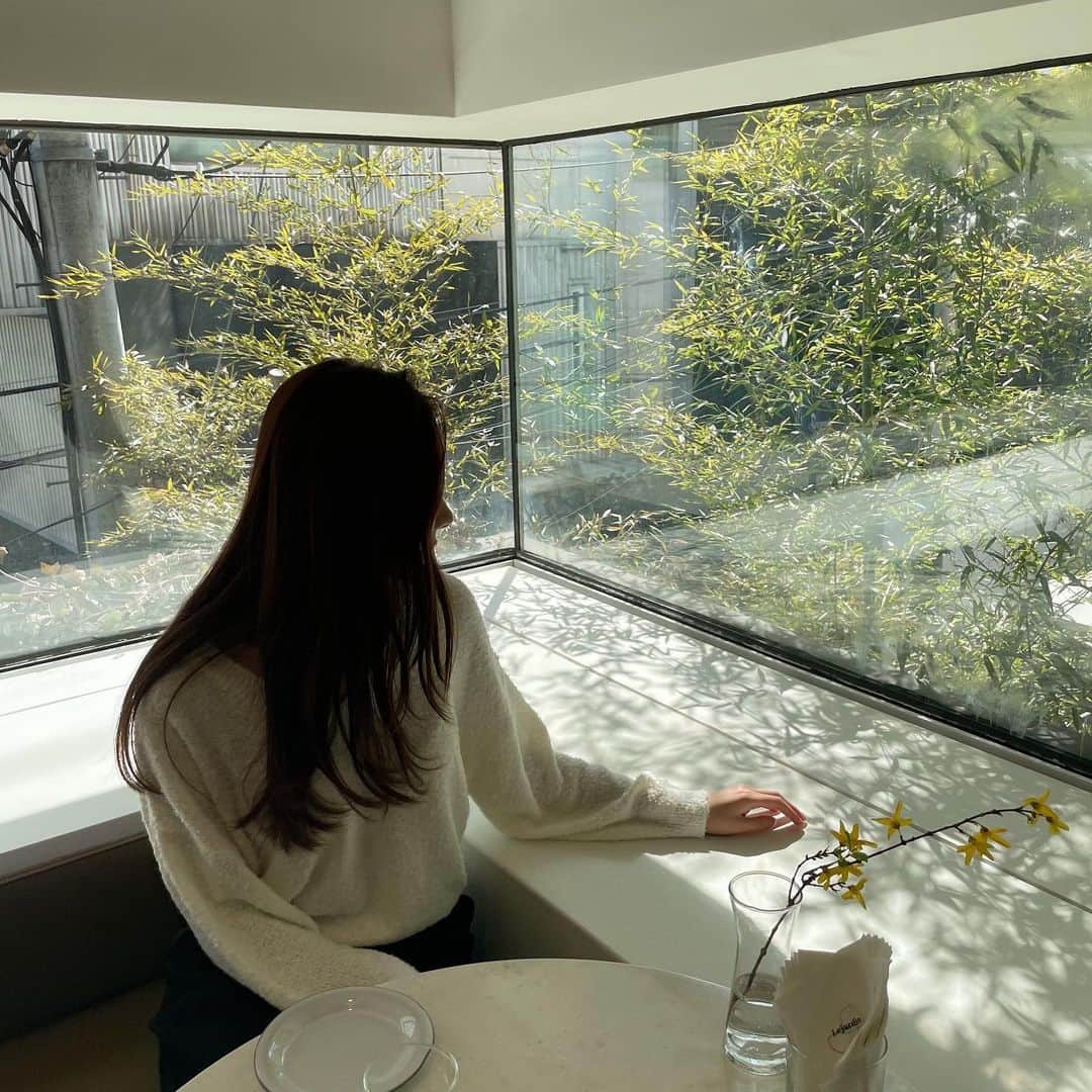 イユエリンのインスタグラム：「어제의 날씨와 너무 다른 오늘🥲」