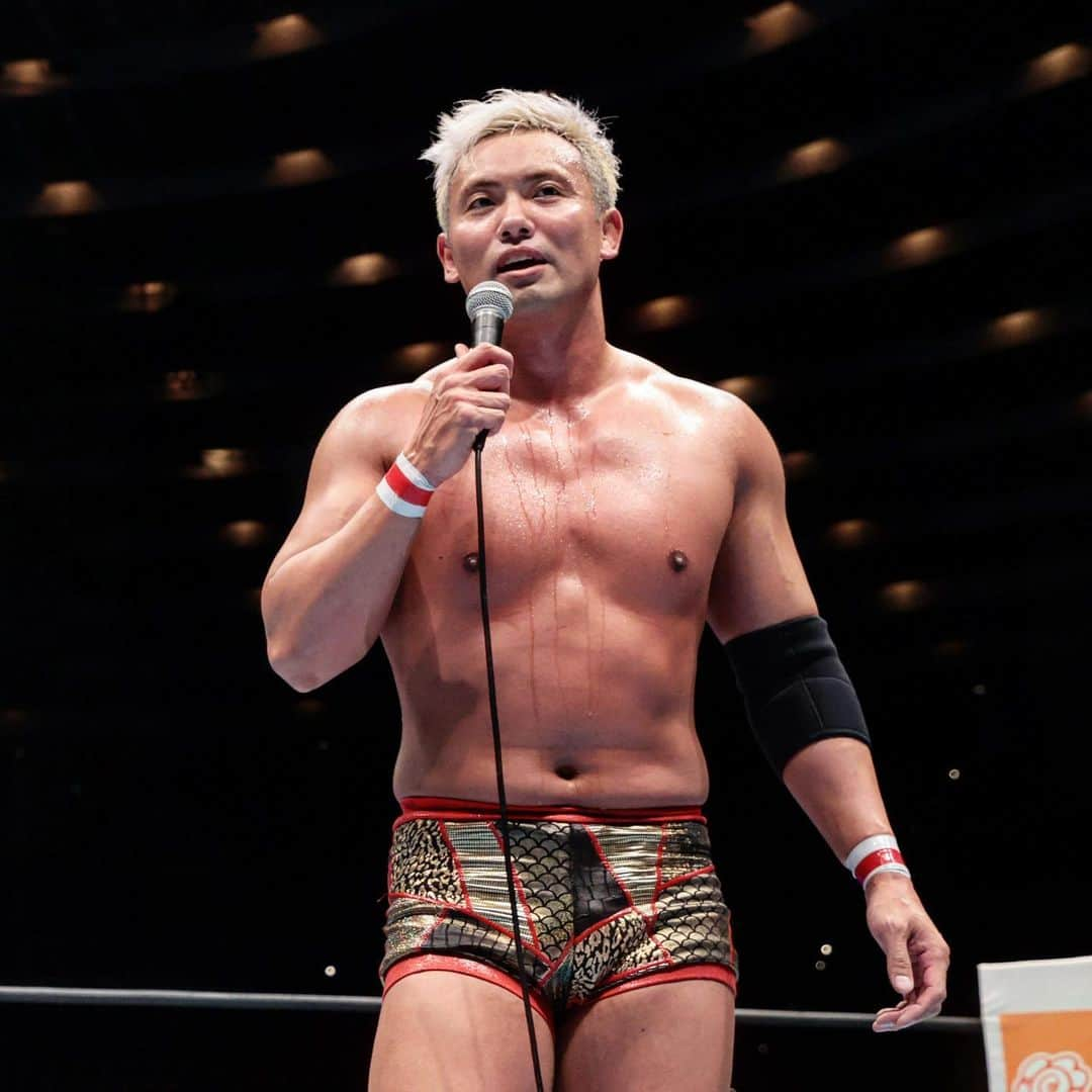 新日本プロレスさんのインスタグラム写真 - (新日本プロレスInstagram)「#KazuchikaOKADA!!!🏯🔥 #Rainmaker 💴 オカダが渾身のレインメーカーでEVILを撃破!!『NJC』優勝とIWGP奪還を宣言!! @njpw1972  #njcattack #njpw #njpwworld #新日本プロレス #プロレス#Prowrestling」2月28日 12時54分 - njpw1972