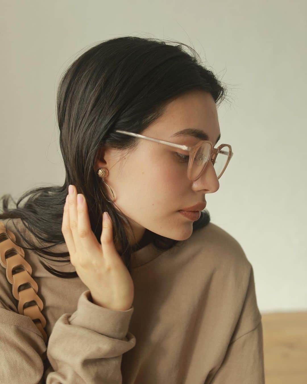 ACYMさんのインスタグラム写真 - (ACYMInstagram)「Spring trend color stylings. 【No.1 Pink and Lavender】 ACYMが提案する春のトレンドカラー別コーディネートをご紹介。 春のキレイ色代表ピンク&ラベンダーは ホワイトやベージュのアイテムを合わせて軽やかな印象に。 カジュアルダウンして見せたい時には淡色のデニムも好相性です。 . . アイテム別のcoordinateはスライドからCHECK✈︎ . #ACYM #ootd #outfit #coordinate #instagood #instalike #2021SS #fashion #japan #tokyo #ピンク #ピンクコーデ #ラベンダー #ラベンダーカラー #トレンドカラー」2月28日 13時25分 - acym_official