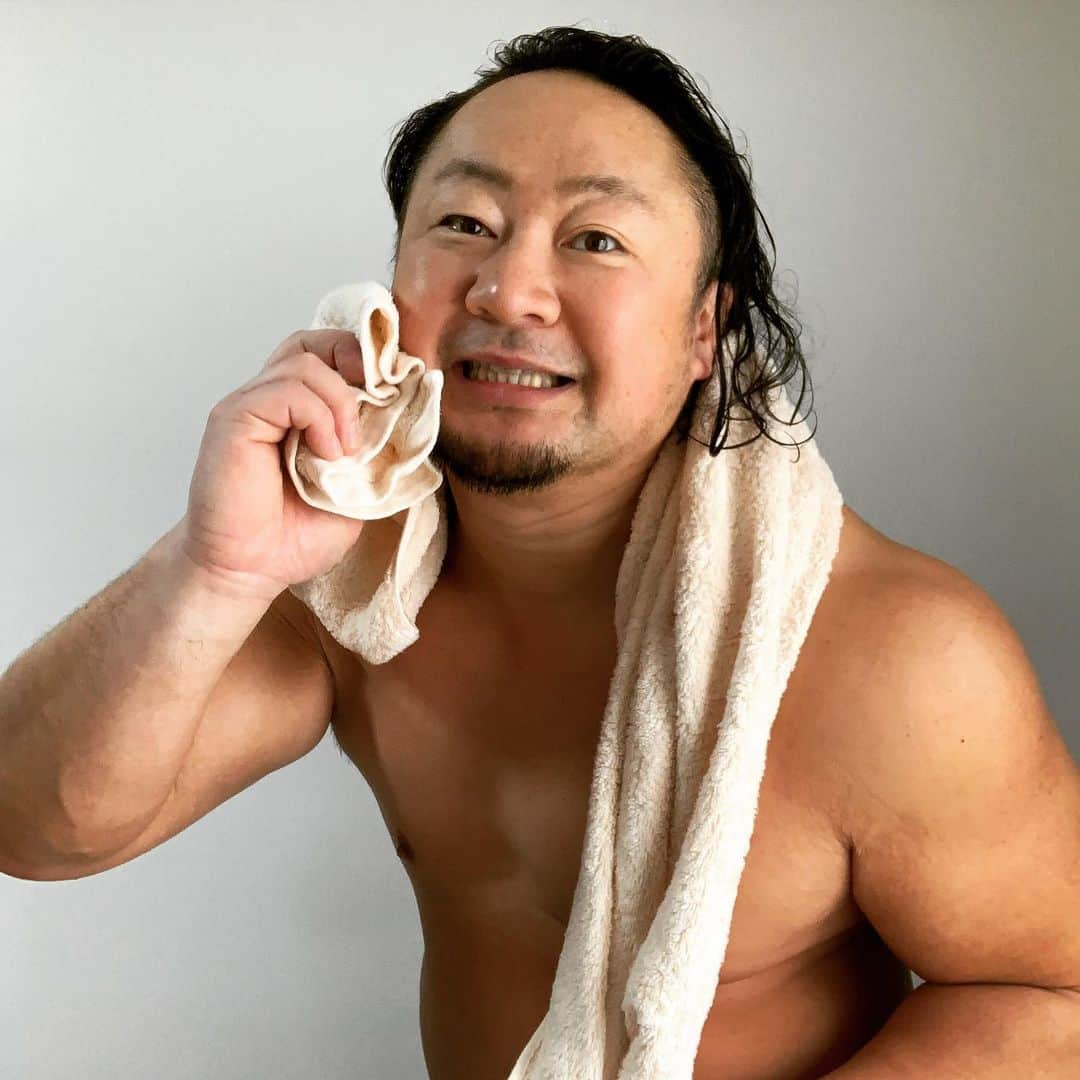 吉田隆司さんのインスタグラム写真 - (吉田隆司Instagram)「背中のお稽古終わりました💪💧 Training is over…💓 #dragongate #prowrestling #prowrestler #model #training #diet #gain #goldgym #anytimefitness #ドラゴンゲート #プロレス #吉田隆司 #モデル #肉体美 #健康 #美容 #フィットネス #ダイエット #ボディービル #모델 #모델촬영 #건강 #다이어트」2月28日 14時04分 - yoshidatakashidg