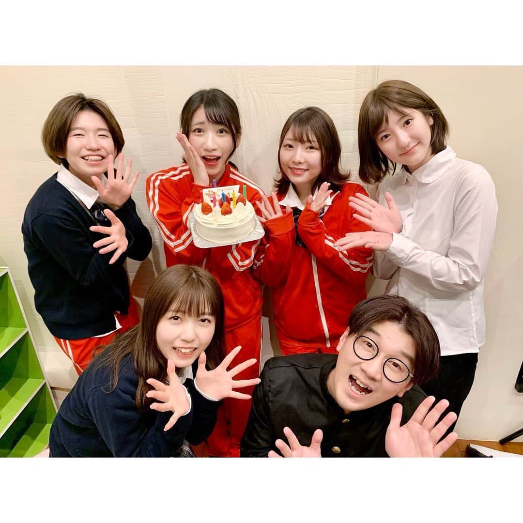 加藤一華さんのインスタグラム写真 - (加藤一華Instagram)「. ボンボンメンバーに 祝ってもらったときの😭💗  #happybirthday #birthday  #誕生日 #ボンボンTV」2月28日 14時38分 - ichika_kato