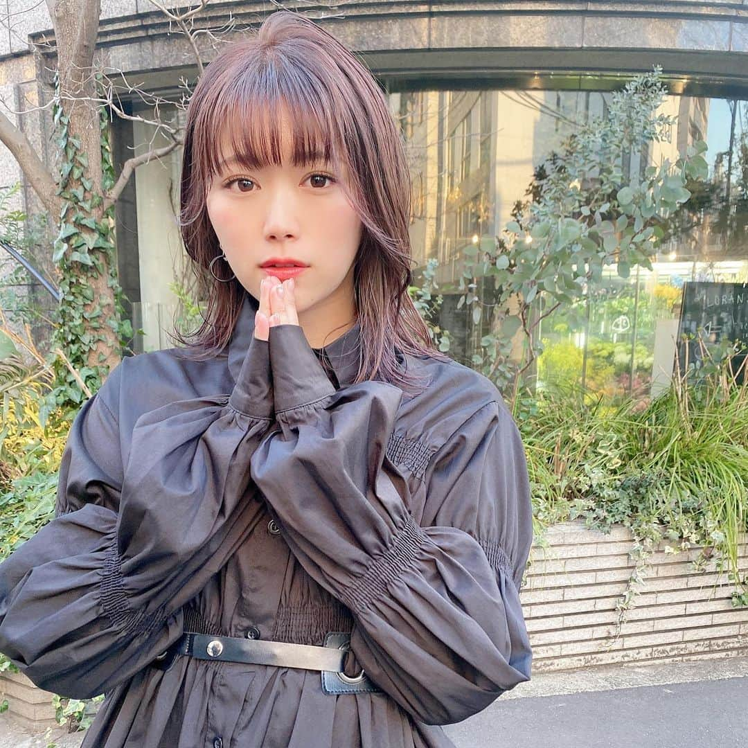 山内鈴蘭さんのインスタグラム写真 - (山内鈴蘭Instagram)「美容室いってきた☻❣️ いつも太陽光に当たると透き通って綺麗なカラーにしたいってお願いしてる☀️ ． パープルカラー可愛い💜 @ryota_navile さんいつもありがとうっ！ ． ． #navile #原宿 #原宿美容室 #原宿サロン #美容室 #ヘアーサロン #カラー #パープルカラー #トリートメント #tokioトリートメント #フィルター #カメラ」2月28日 14時54分 - xxsuzuranxx