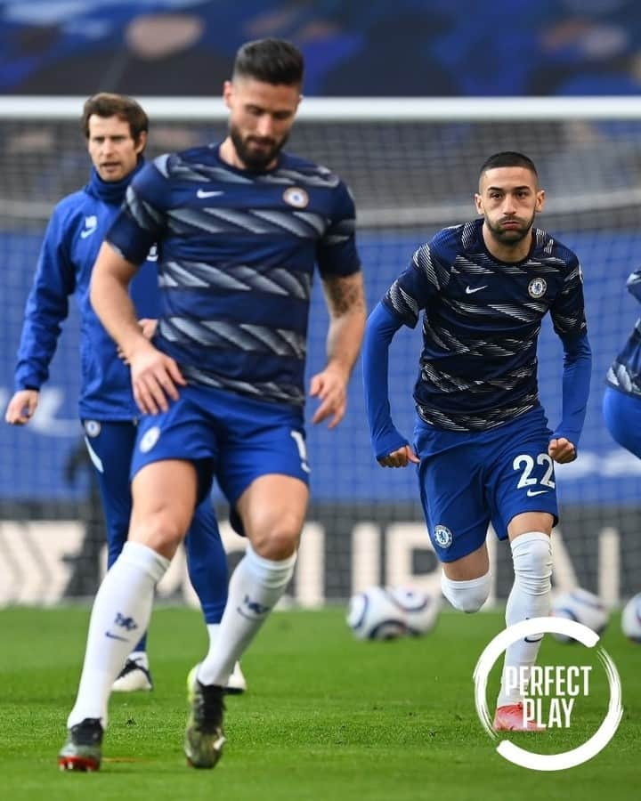 チェルシーFCさんのインスタグラム写真 - (チェルシーFCInstagram)「Warming up in the London sunshine. #CHEMUN coming up shortly ☀️🔋 #CFC #Chelsea」3月1日 1時13分 - chelseafc