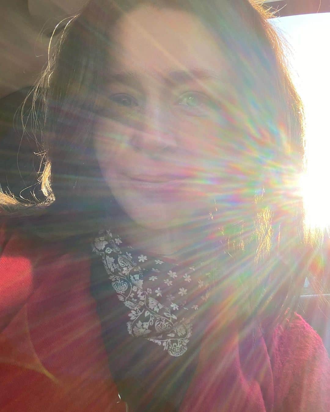 カテリーナ・スコーソンのインスタグラム：「Are you a Human Being having a Spiritual experience? Or are you a Spiritual Being having a Human experience? #neurons #mitochondria #breath #soulmolecules #bliss」