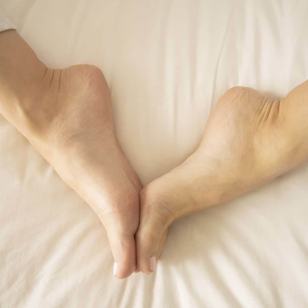 レクシー・ベルさんのインスタグラム写真 - (レクシー・ベルInstagram)「Podophilia- sexual attraction to feet」3月1日 1時18分 - omgitslexi