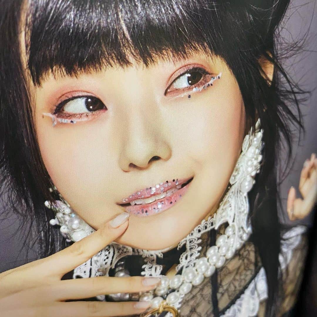 双木昭夫のインスタグラム：「でんぱ組incの写真集発売中です、だいぶ思い切ったヘアメイクしております」