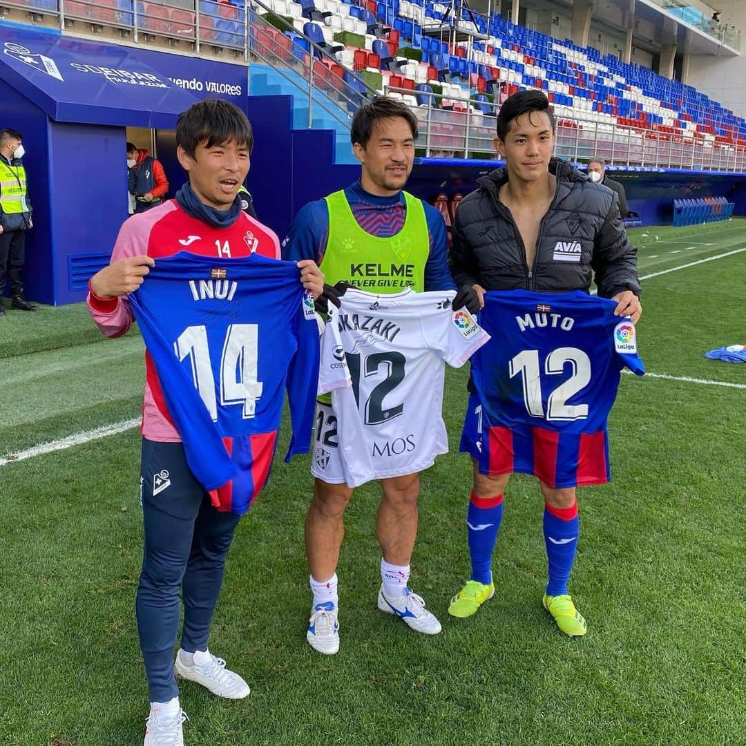 SDエイバルさんのインスタグラム写真 - (SDエイバルInstagram)「🇯🇵🔵🔴🇯🇵 😍  1️⃣4️⃣ @takashi.08  1️⃣2️⃣ @shinjiokazaki_official  1️⃣2️⃣ @yoshinori_muto_09   #EibarHuesca」2月28日 17時06分 - sdeibar