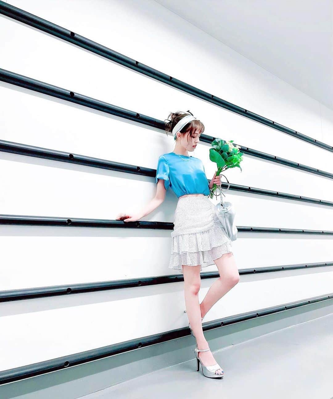 加藤ナナさんのインスタグラム写真 - (加藤ナナInstagram)「GUESSさんステージ🐬🤍  @guess  @tgc_staff   #マイナビTGC #再投稿すまぬ🥺」2月28日 17時37分 - katouchan