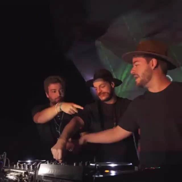 のインスタグラム：「In their latest live stream @dubdogz & @bhaskar ​took us to a beautiful scenery in Brazil and played their biggest hit - 'Infinity (DubDogz & Bhaskar Edit)'! 🔥🇧🇷 ​」