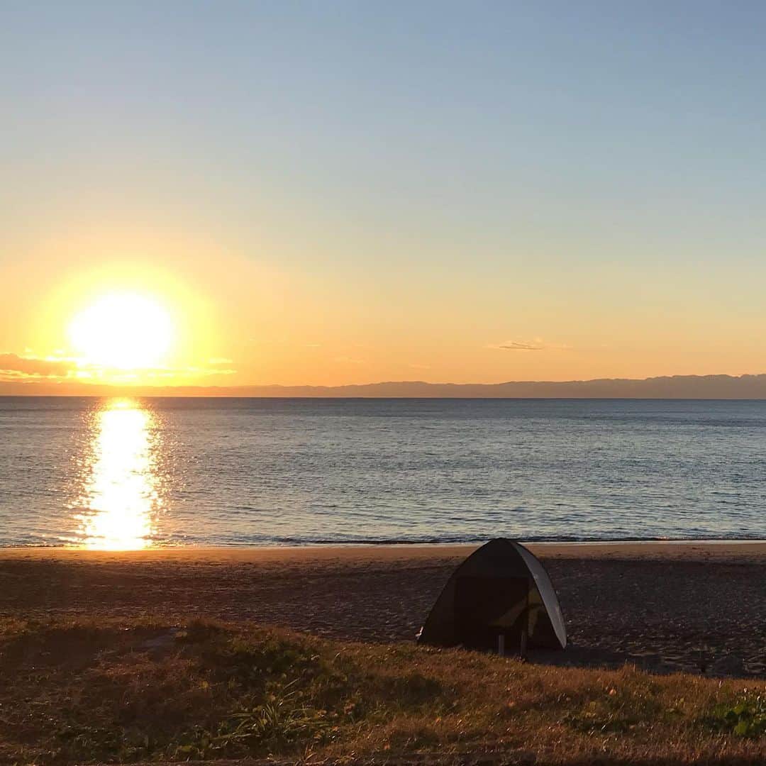 加藤章太郎さんのインスタグラム写真 - (加藤章太郎Instagram)「sunset #sunday #beautiful #beach」2月28日 18時03分 - __shotaro__