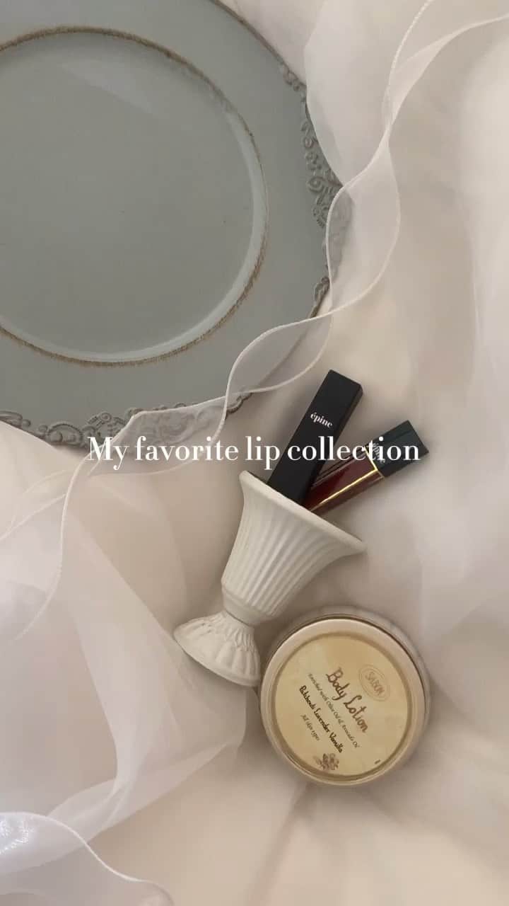 のインスタグラム：「𝐌𝐲 𝐟𝐚𝐯𝐨𝐫𝐢𝐭𝐞 𝐥𝐢𝐩 𝐜𝐨𝐥𝐥𝐞𝐜𝐭𝐢𝐨𝐧 🤍  ホントに長い間使ってるのもあれば最近買ったお気に入りもあります❕❕  ブルベなのでブラウン系がおおいです‪💡‬  diorのリップオイルは超絶潤うし1本持ってて損はない！！次はメイクあげてみようかな♡♡  #nars #narscosmetics #shuuemura #epine #épine #dior #diormakeup #dioraddict #romand #ロムアンド #メイクアップ #リップ#韓国コスメ#デパコス #デパコスリップ #新作コスメ #ブルベ#リップクリーム #コスメ#置き画 #いいね返し#fff#lfl#likesforlike」