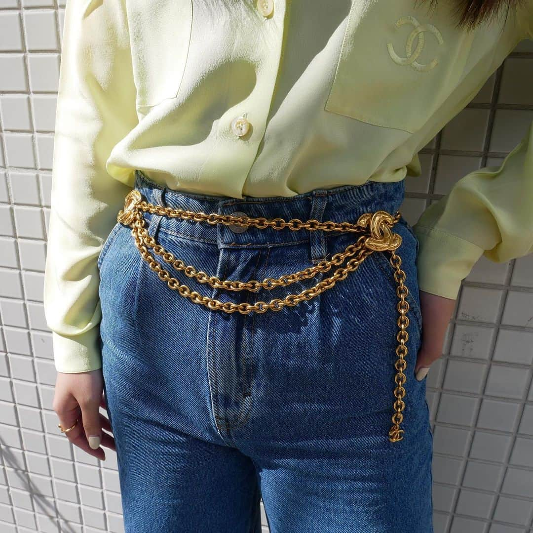 Vintage Brand Boutique AMOREさんのインスタグラム写真 - (Vintage Brand Boutique AMOREInstagram)「Vintage Chain Belt   Available Online for Purchase🛒 Search Code: ao32798  ✈️Free Shipping Worldwide  📩DM for more info and pricing ➡️info@amorevintagetokyo.com   #Vintage #AmoreTokyo #Authentic」2月28日 18時33分 - amore_tokyo