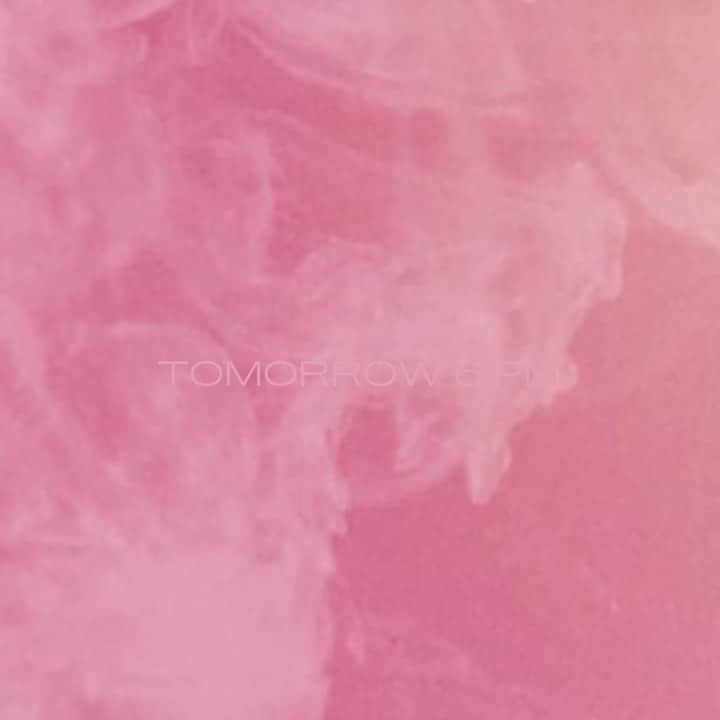 のインスタグラム：「TOMORROW 6 PM  #向井太一」