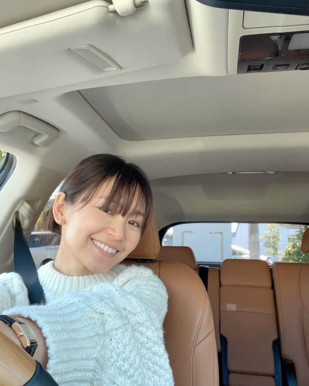 ナオさんのインスタグラム写真 - (ナオInstagram)「急に思い立ってお墓参りへ  お墓近くのスーパーでお花買って スタバの桜柄に春を感じながら 久しぶりに運転して行ってきました😊  はぁー スッキリ✨  また行くからねー  #良い休日 #晴れ #心も晴れ」2月28日 19時18分 - nao_nao310