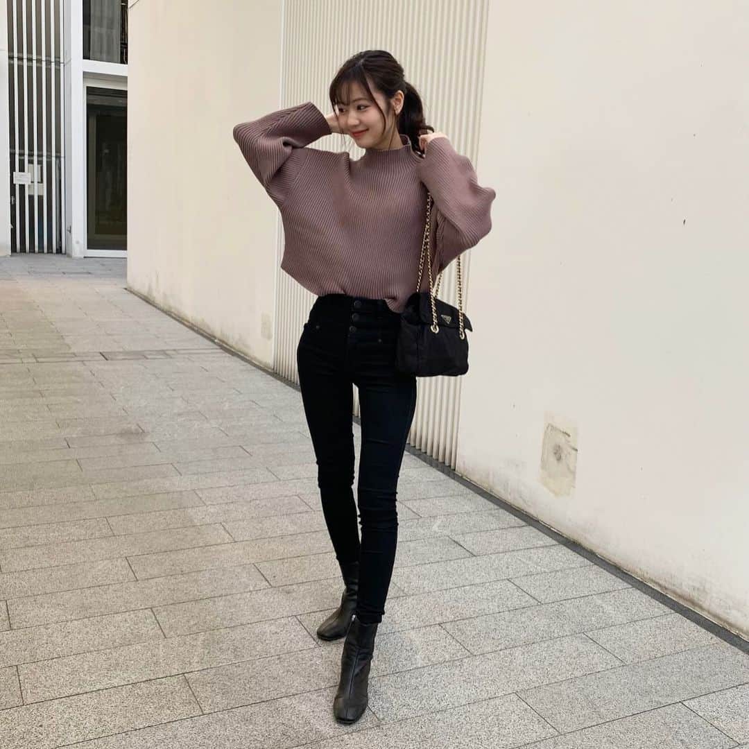 杉浦みずきのインスタグラム：「. スキニーばっかはいてまう いつもありがとうスキニー ・ ラフに遊ぶ日のスタイル ・ ・ ・ #私服　#ootd  #しふく #zara #スキニー　#スキニーコーデ　#パンツスタイル」