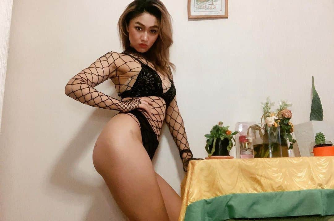 PANTY-LOVE画像 keilEen（ケバビン）さんのインスタグラム写真 - (keilEen（ケバビン）Instagram)「髪色好評で嬉しい😛 #おしりん#パンツ# panty#love#尻映え#おしり#お尻#桃育#桃尻#尻#桃🍑#ハーフ#Philippine#cute#panty#cute#セクシー#大人#lady#tweak  #お尻girl#dance#12月#年末 ...