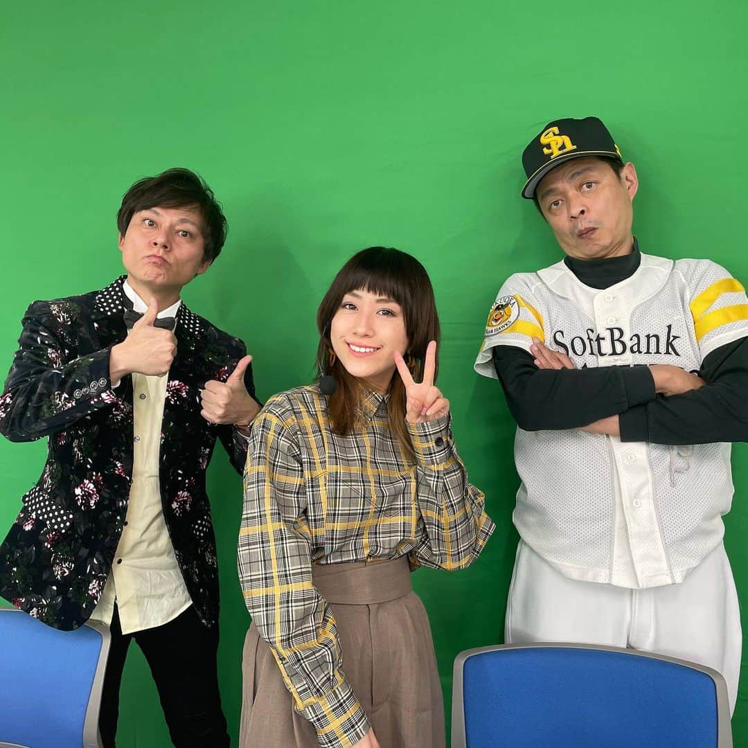 永島知洋さんのインスタグラム写真 - (永島知洋Instagram)「ボートレース芦屋。 レディースオールスター！ YouTube LIVEありがとうございました。 ゲストはIMALUさん。 そしていっちゃく先生！？ 王監督！？ みなさんありがとうございました。 IMALUさんはさすがです。。。 先生も。 私だけ。 #永島知洋 #IMALU #いっちゃく先生 #王監督 #ボートレース #ボートレースあしや  #レディースオールスター #youtubelive」2月28日 19時20分 - tomohiro.nagashima