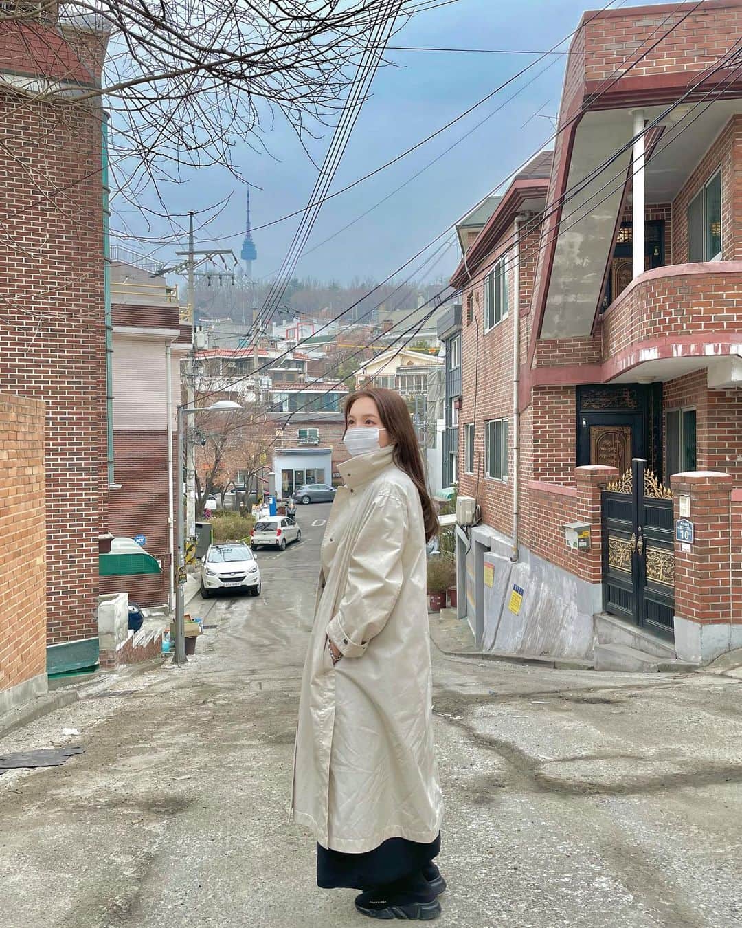 のインスタグラム：「🇰🇷🤍🤍 #서울#서울맛집﻿ ﻿ ﻿ ﻿ ﻿ ﻿ ﻿ #압구정#일본#일본인#일본여행#인테리어#헤어스타일#유학#거울샷#메이크업#뷰티스타그램 #셀카#얼스타그램#카페#카페스타그램#카페투어#예쁜카페#맛집투어#분위기좋은카페#압구정#강남#韓国#韓国留学#韓国ファッション#韓国カフェ#韓国メイク#韓国コスメ#韓国メイク#韓国コスメ#カフェインテリア#カフェ巡り#梨泰院」