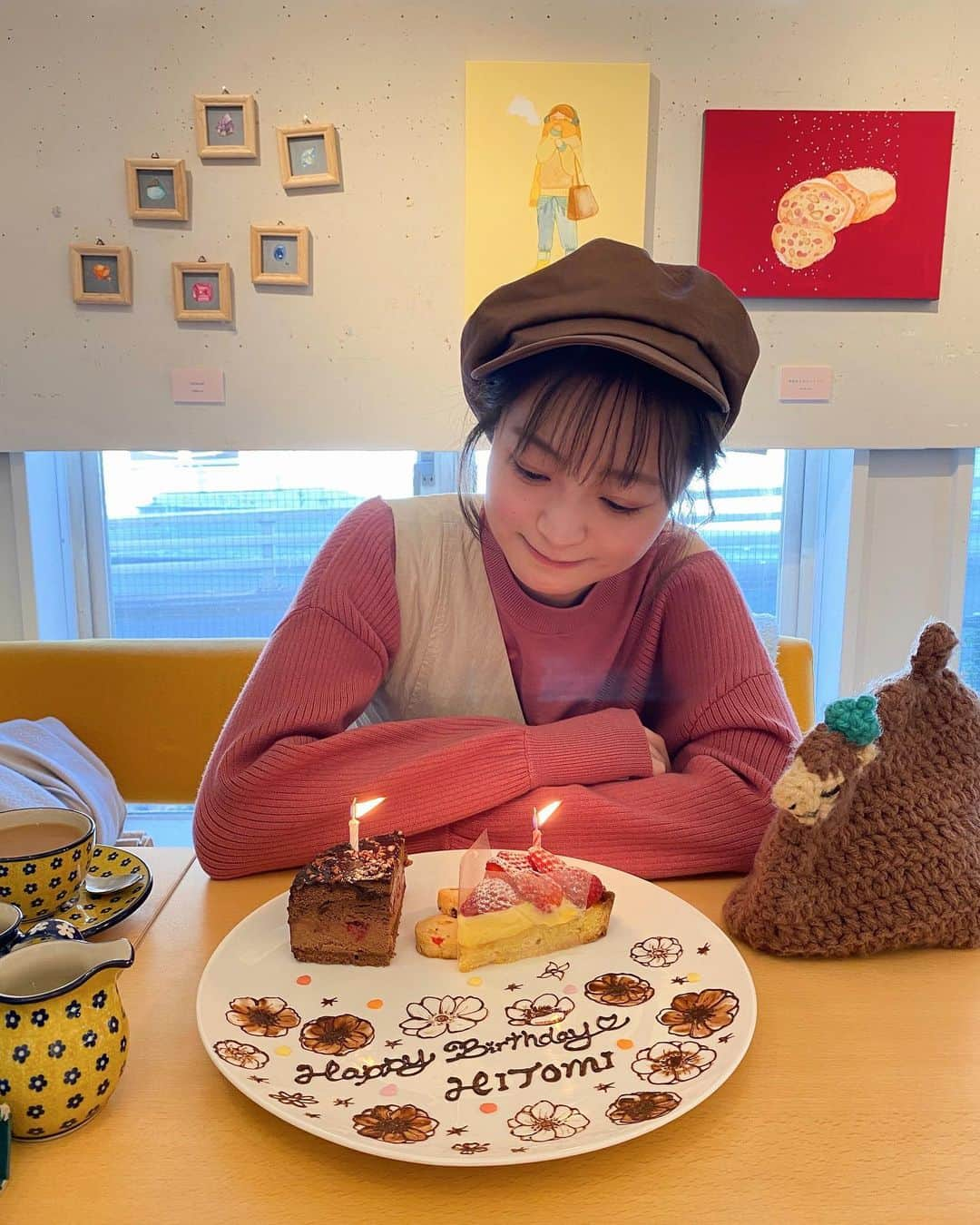 和田瞳さんのインスタグラム写真 - (和田瞳Instagram)「. . この間かわいいカフェでお祝いしてもらったの🎂💓 お仕事以外で外出する機会が減ってしまったけど、お友達とゆっくりお話できる時間とってもすき。 . 最近ケーキ食べること増えたから、その分しっかりEXPA(@expa_by_rizap)でメンテナンスしなきゃ🏃‍♀️ . . #casket : #senseofplace #tops : #vis #onepiece : #urbament  . . #galleryandcafecamelish #galleryandcafe #六本木カフェ #roppongi #cafe #cake #birthdayplate #EXPA #RIZAP #エクスパ #暗闇フィットネス #expa女子 #楽しすぎる筋トレ #ダイエット #diet #ボディメイク #bodymake #モニター #sponsored #PR  #🎂」2月28日 19時35分 - hitogram0218