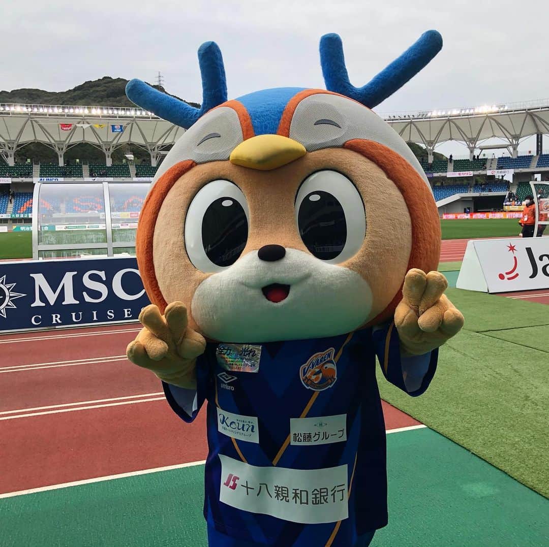 ヴィヴィくんさんのインスタグラム写真 ヴィヴィくんinstagram かいまく かいまく まっくまくっ まもなく ことしはじめてのしあい 金沢せんキックオフです 今日はあさから Jリーグかいまくフェス オール V ファーレンにしゅつえん その