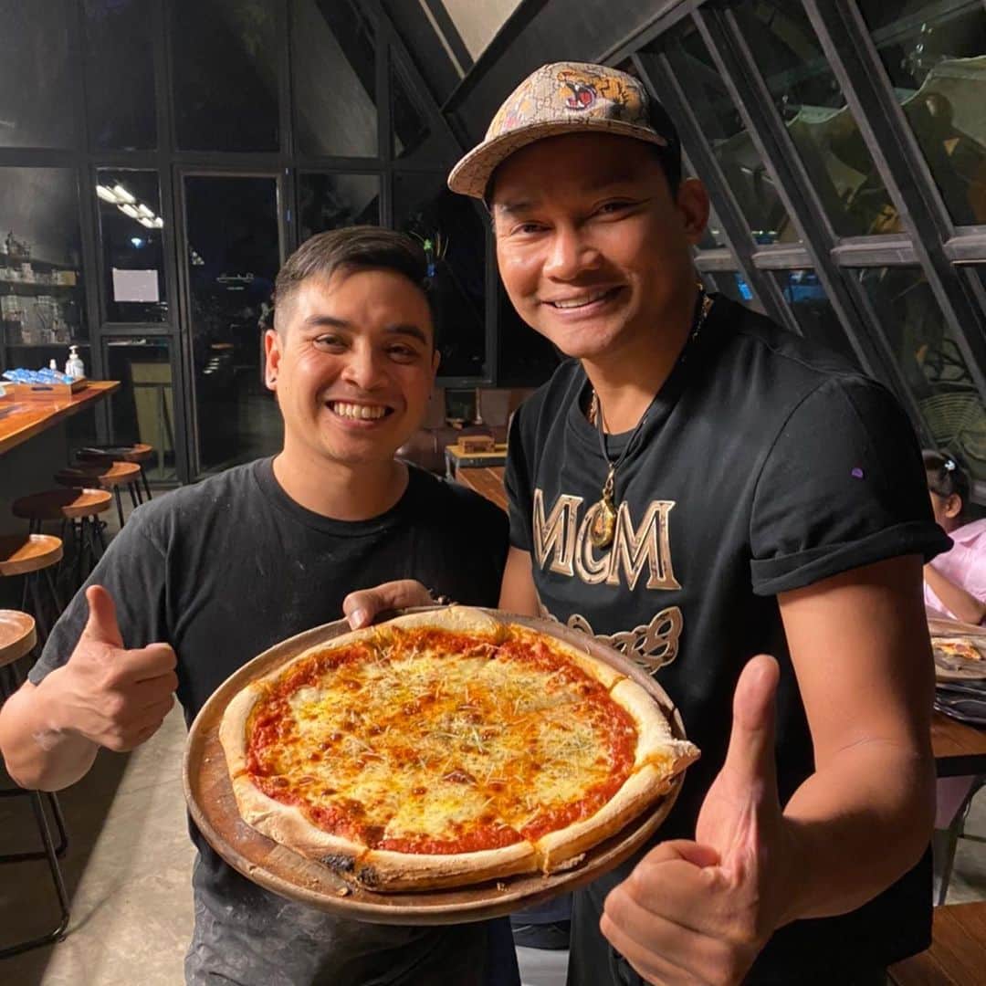 トニー・ジャーのインスタグラム：「Thank you for dinner "Day dreaming "」