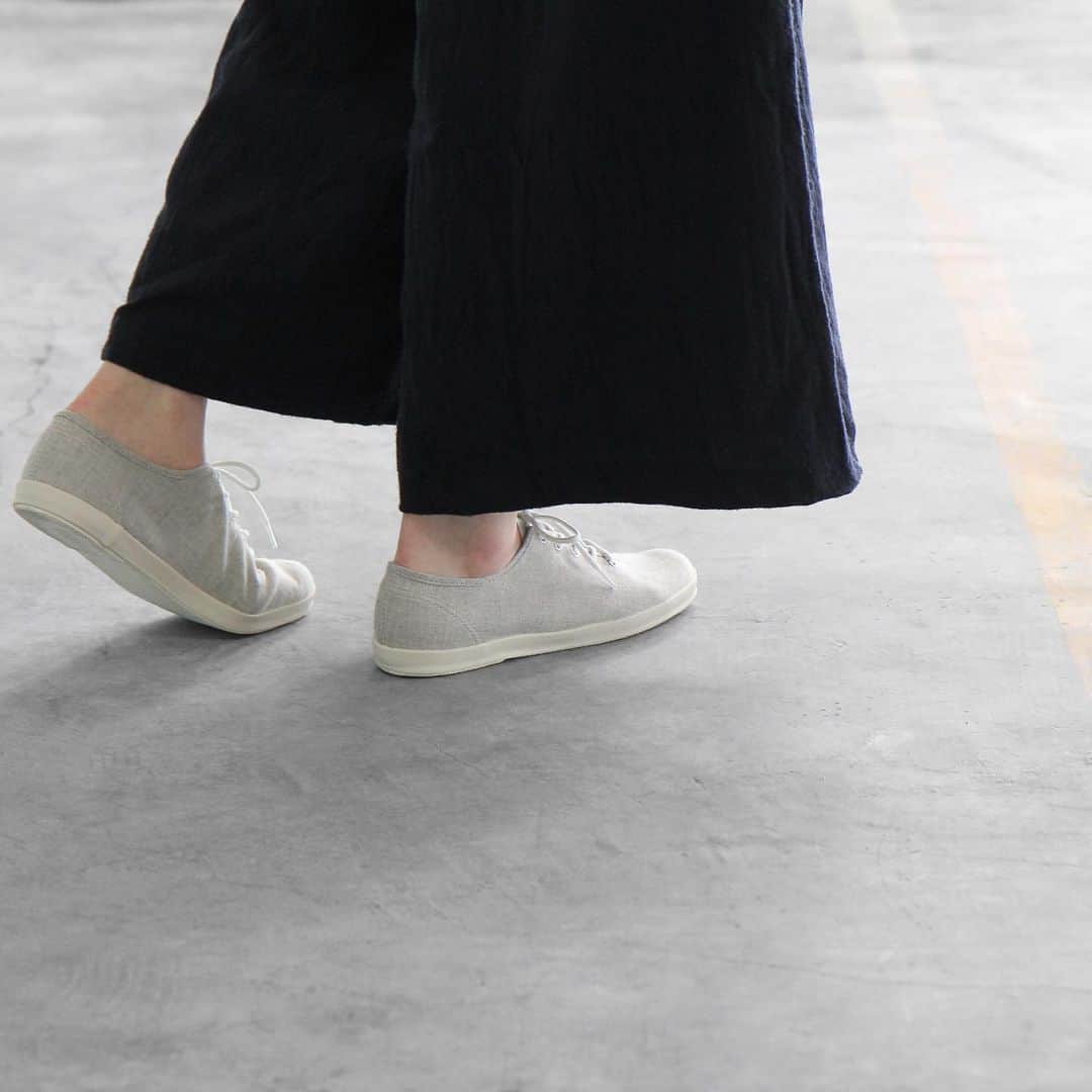MOONSTARのインスタグラム：「LITE UBAL CL / GRAY  #moonstarshoes  #finevulcanized  #liteubalcl  #madeinkurume」