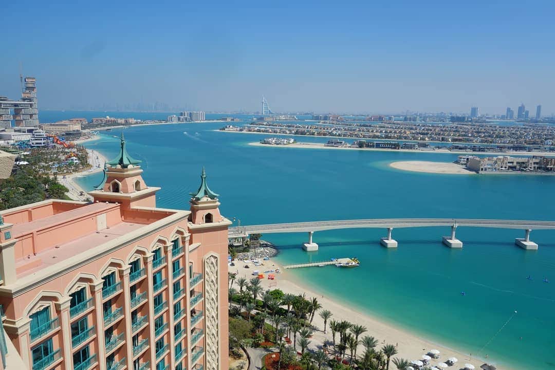 DJ DAIKI（若林大輝）さんのインスタグラム写真 - (DJ DAIKI（若林大輝）Instagram)「Super Sunny days😎☀Dubai🏖 ドバイ滞在4日目‼️毎日天気最高🙌 . #atlantisthepalm #Dubai #sunnydays day #アトランティスザパーム #ドバイ」2月28日 19時53分 - daiki.wakabayashi