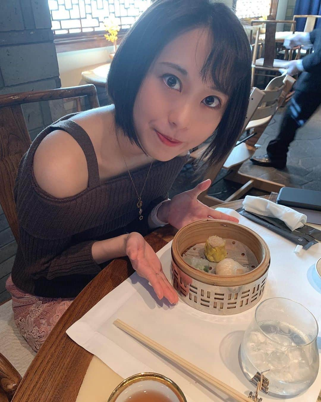 上野瑚子さんのインスタグラム写真 - (上野瑚子Instagram)「ひたすらに美味しいもの 1-2.ヘイフンテラス 3.東京會舘 4.ペニンシュラのアフタヌーンティー 5.十二天 . . . #東京會舘 #マロンシャンテリー #ヘイフンテラス #中華 #飲茶 #heifungterrace #ペニンシュラ #peninsula #十二天 #しゃぶしゃぶ #アフタヌーンティー」2月28日 19時45分 - koko08_xx