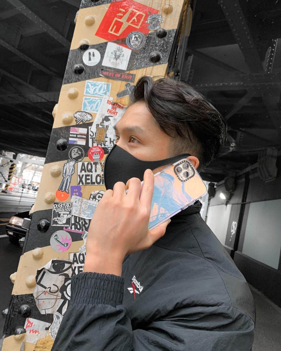 島村麗乃のインスタグラム：「﻿ ﻿ ﻿ ﻿ ﻿ たまには気分を変えて﻿ #CASETiFY﻿ ﻿ ﻿ 快適領域から出る行動をしないと﻿ 自分のキャパは広がらんよね﻿ ﻿ ﻿ 独立・起業して﻿ もうすぐ5年経ちます﻿ ﻿ ﻿ 起業した人の生存率は5年で10%です﻿ ﻿ ﻿ 毎年もう今年終わるかもと思いながらも﻿ なんとか生存率10%に属しています﻿ ﻿ ﻿ 日々、行動なんです﻿ 人と一緒じゃダメなんです﻿ ﻿ ﻿ だって10%なんですから﻿ ﻿ ﻿ 当たり前の思考と行動をとってたら﻿ 90%なんです﻿ ﻿ ﻿ だから変人でいいんです﻿ ﻿ ﻿ 行動のないアイディアは﻿ ただの妄想﻿ ﻿ ﻿ アイディアは行動に移してから﻿ 価値が生まれますね☺︎﻿ ﻿ ﻿ ﻿ ﻿ ﻿ ﻿ @CASETiFY﻿ @CASETiFY_jp﻿ #StateYourCase﻿ #PR﻿ #筋トレ﻿ #パーソナルトレーナー﻿ #fitness﻿ #筋肉﻿ #己をハックせよ﻿ #筋肉をハックせよ﻿ #遊びじゃねぇから﻿ ﻿ ﻿ ﻿ ﻿ ﻿」