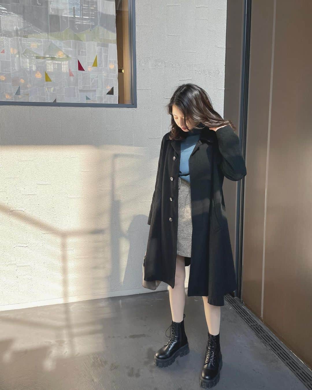 津田萌夏さんのインスタグラム写真 - (津田萌夏Instagram)「.  脚開きすぎ？w」2月28日 19時49分 - 168.tsuda