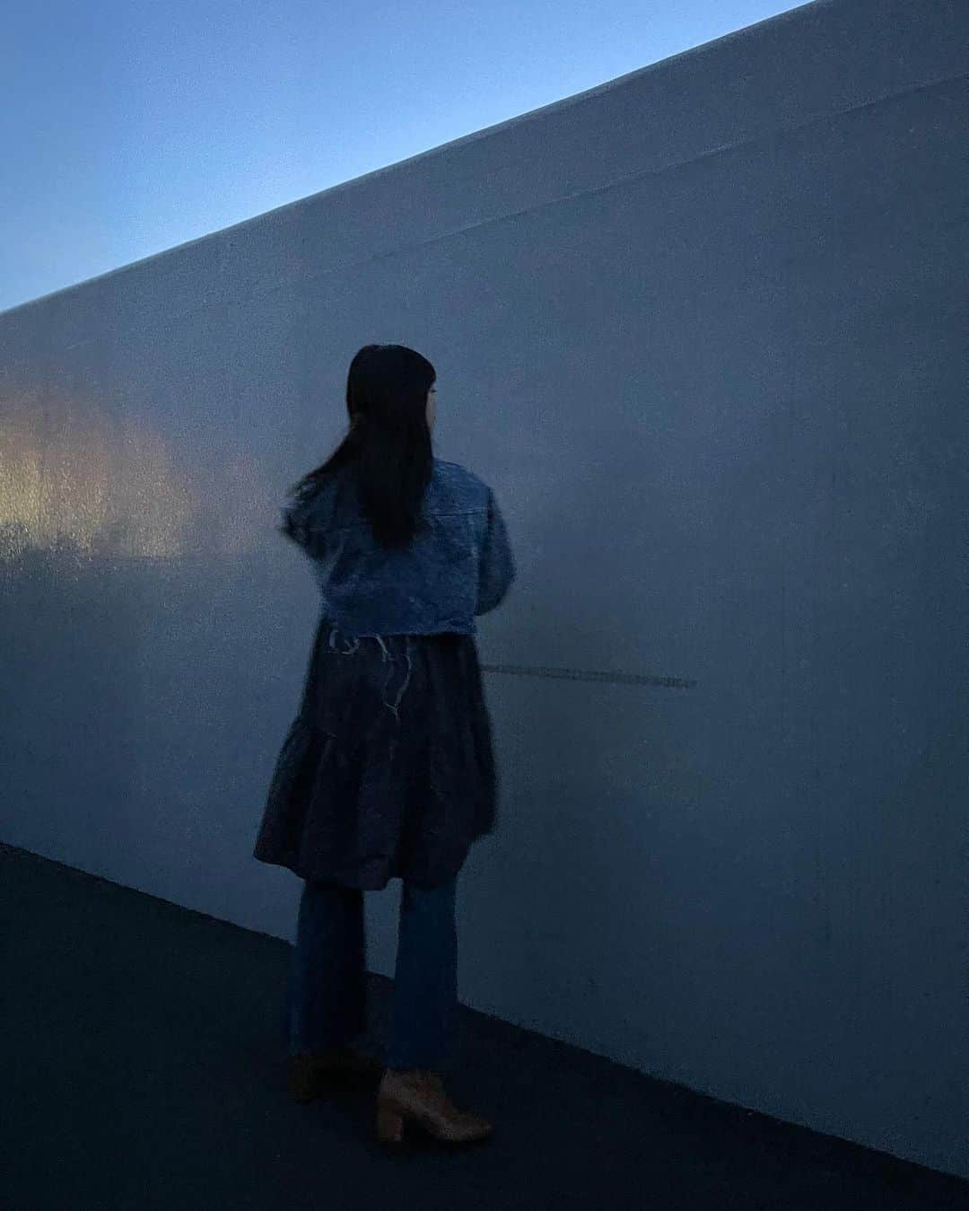 吉田莉桜さんのインスタグラム写真 - (吉田莉桜Instagram)「💫💫 #夕方#フィルム写真 #レトロ #幻想 #幻想的」2月28日 20時00分 - yoshida_rio_official