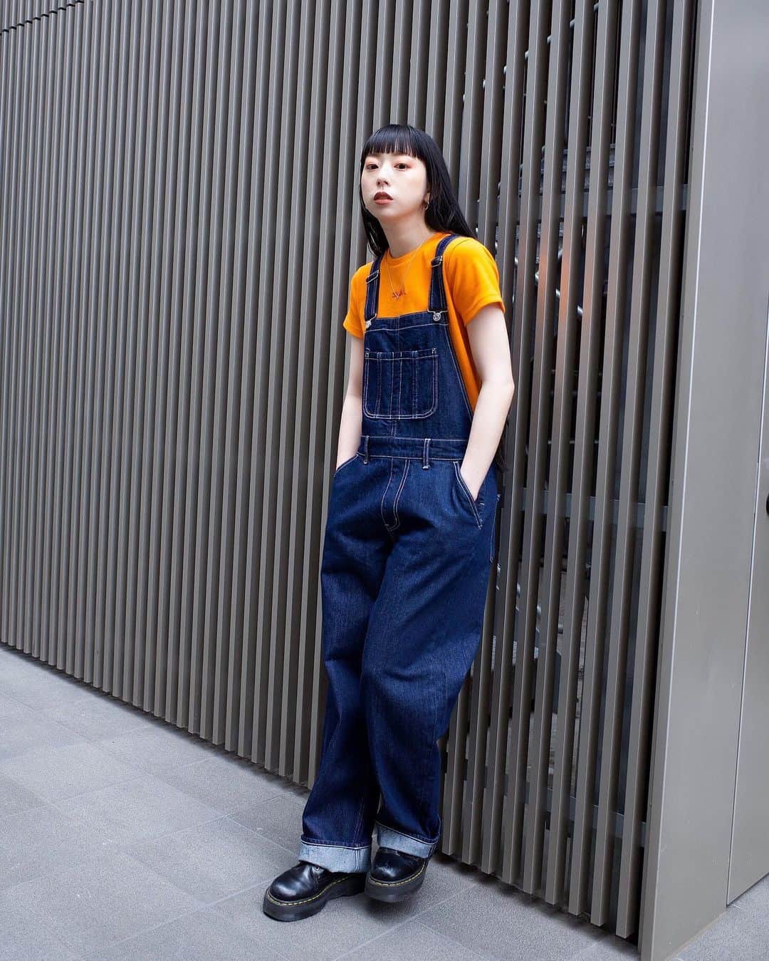 XGIRL_ootdのインスタグラム：「#xgirl_ootd @yuriiii2 162cm calif SHIBUYA STAFF ・ ---------------------------- ・ ▪️FACE TWILL SHIRT ¥9,000+tax (SIZE M) ▪️EMBROIDERED MILLS LOGO S/S BABY TEE ¥5,000+tax (SIZE M) ▪️WIDE TAPERED OVERALL ¥15,000+tax (SIZE M) ・ ------------------------------ #xgirl #xgirljp #xgirlus #エックスガール」