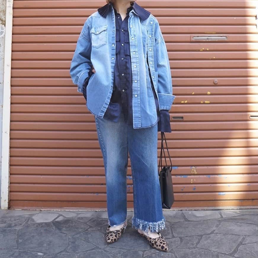 ARK STATESさんのインスタグラム写真 - (ARK STATESInstagram)「2.27 delivery.  ARKSTATES.exclusive item  「wide denim western shirt.」  #77circa   ご注文、又は問い合わせはDMにてご連絡ください。﻿ ------------------------------﻿ ﻿ ARK STATES/ARK VINTAGE﻿ ﻿ 栃木県宇都宮市伝馬町1-17 1F﻿ ﻿ TEL:028-688-8895﻿ @arknets_official  #arkstates#fashion#styling #ファッション #宇都宮#セレクトショップ#arknets #denime #western #westernshirt #77サーカ」2月28日 20時04分 - arkstates