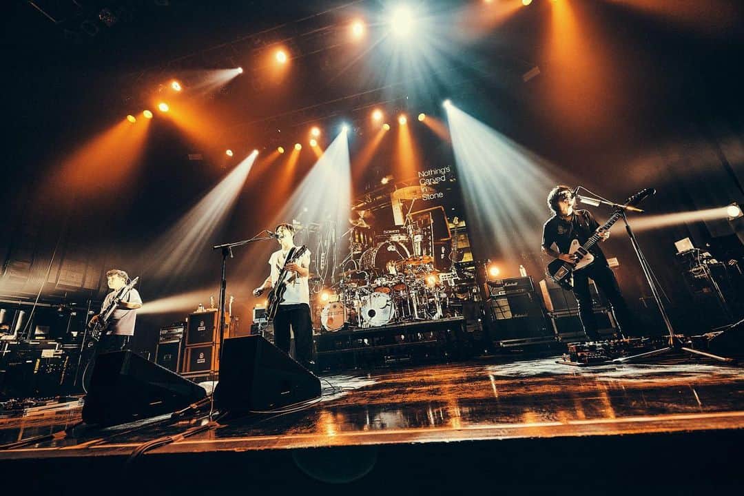 Nothing’s Carved In Stoneさんのインスタグラム写真 - (Nothing’s Carved In StoneInstagram)「【Live Photo】﻿ ﻿ SPECIAL ONE-MAN LIVE “BEGINNING 2021” feat.『PARALLEL LIVES』﻿ 2021.2.27(土)新木場STUDIO COAST﻿ ﻿ ただいまアーカイブ配信中です。﻿ ※販売期間：3/2(火)21:00まで﻿ ※アーカイブ視聴：3/2(火)23:59まで ﻿ ﻿ Photo by @ryotarokawashima_rcn ﻿ ﻿ #nothingscarvedinstone #ナッシングス #ncis #silversunrecords #beginning2021 #parallellives」2月28日 20時05分 - nothingscarvedinstone