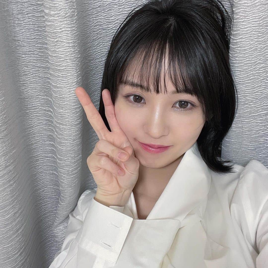 咲良菜緒さんのインスタグラム写真 - (咲良菜緒Instagram)「髪の毛、また暗くしたよ〜おおお💇‍♀️」2月28日 20時29分 - nao_sakura_official