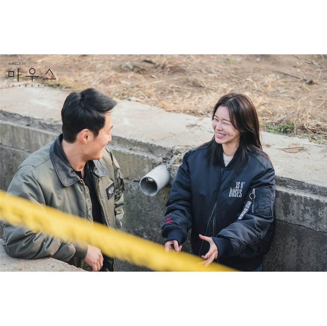 tvN DRAMA【韓国】さんのインスタグラム写真 - (tvN DRAMA【韓国】Instagram)「[D-3] 케미가 식을 줄 모르는 HOT한 현장 비하인드 컷 미리 대방출💗  3월 3일 [수] 밤 10시 30분 tvN 첫 방송 #마우스 #tvN #새수목드라마 #방영예정 #이승기 #이희준 #박주현 #경수진」2月28日 20時30分 - tvn_drama