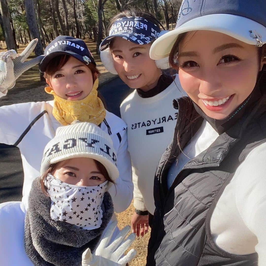 のインスタグラム：「こんばんは〜☺️  楽しすぎた❣️ 女子四人でイーグルポイント❤️  ハイボール飲みながら、みんなでマシンガントーク止まらない☺️✨  女子ラウンド最高☺️  @seeeeiiiiraaaa  @ishii_yukiko  @umishiba.m  楽しい時間をありがと☺️💕  #女子ラウンド　#イーグルポイント　#ゴルフ女子　#ゴルフ大好き　#女子ゴルファー　#大好きな友達  #幸せタイム　#みんなありがと☺️」