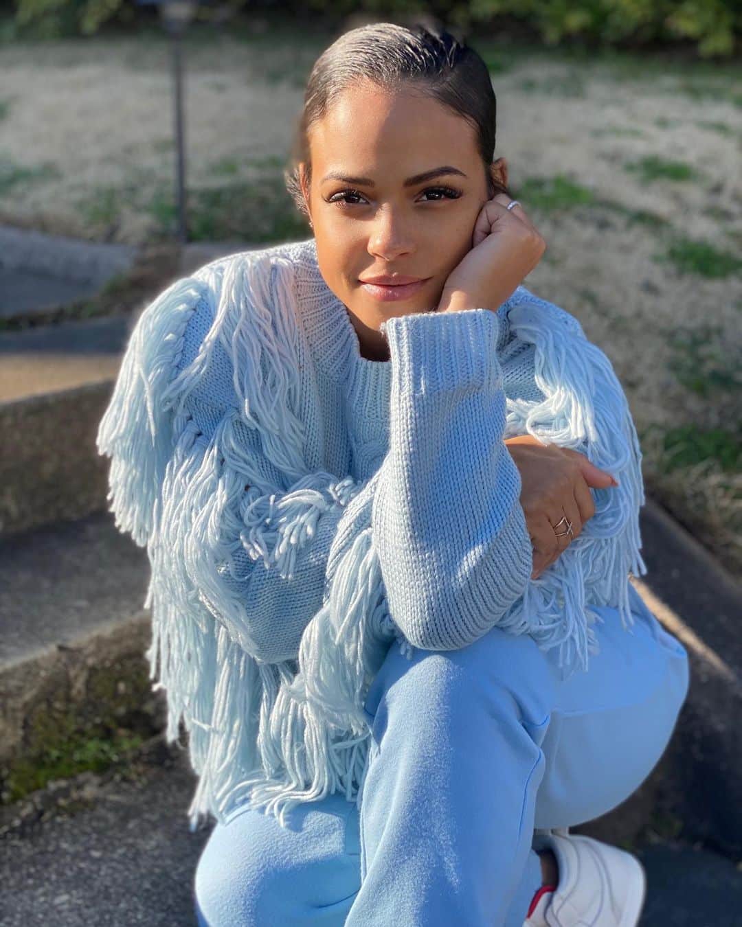 クリスティーナ・ミリアンのインスタグラム：「Nothing better than sweatpants and sweater weather 🪡  @fashionnova #fashionnovapartner」