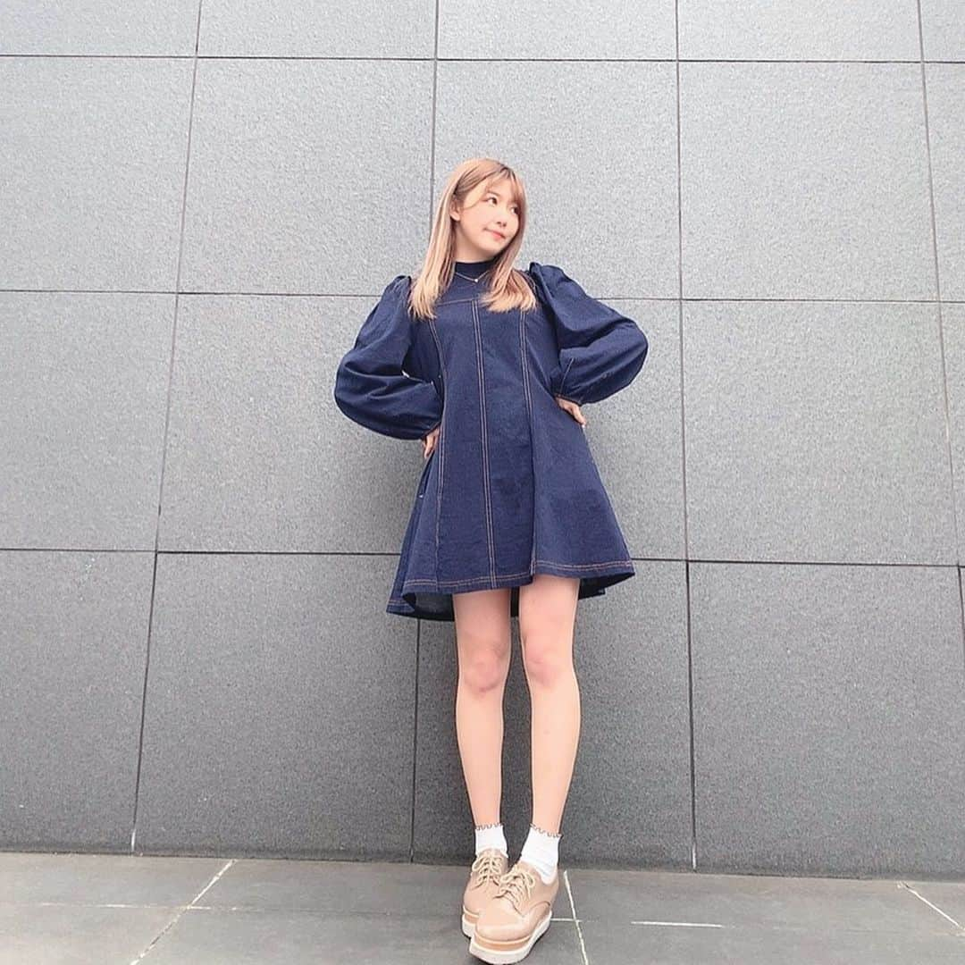 宇野みずきさんのインスタグラム写真 - (宇野みずきInstagram)「. #デニムワンピ 🍬 . . . #code#ootd#デニムコーデ#ワンピースコーデ#春コーデ」2月28日 20時53分 - mi___candy