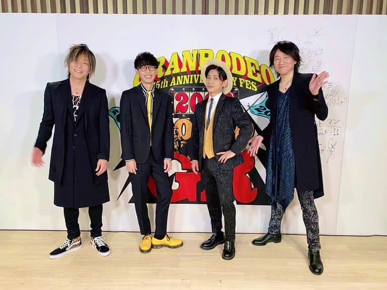 大石昌良のインスタグラム：「GRANRODEO 15th ANNIVERSARY FES ROUND GR🎤  本日は最高のひとときをありがとうございました！！！ライブパフォーマンスの中でOxTはGRANRODEOさんの「変幻自在のマジカルスター」をカバーさせていただきました！すごく歌い込んできたのと、お客様が皆さん優しすぎたので、おかげさまでめちゃくちゃ気持ちよく歌わせていただきました🥺  改めてGRANRODEOさん15周年おめでとうございます！！！  #RGR2020 #GR15TH #GRANRODEO #OxT」