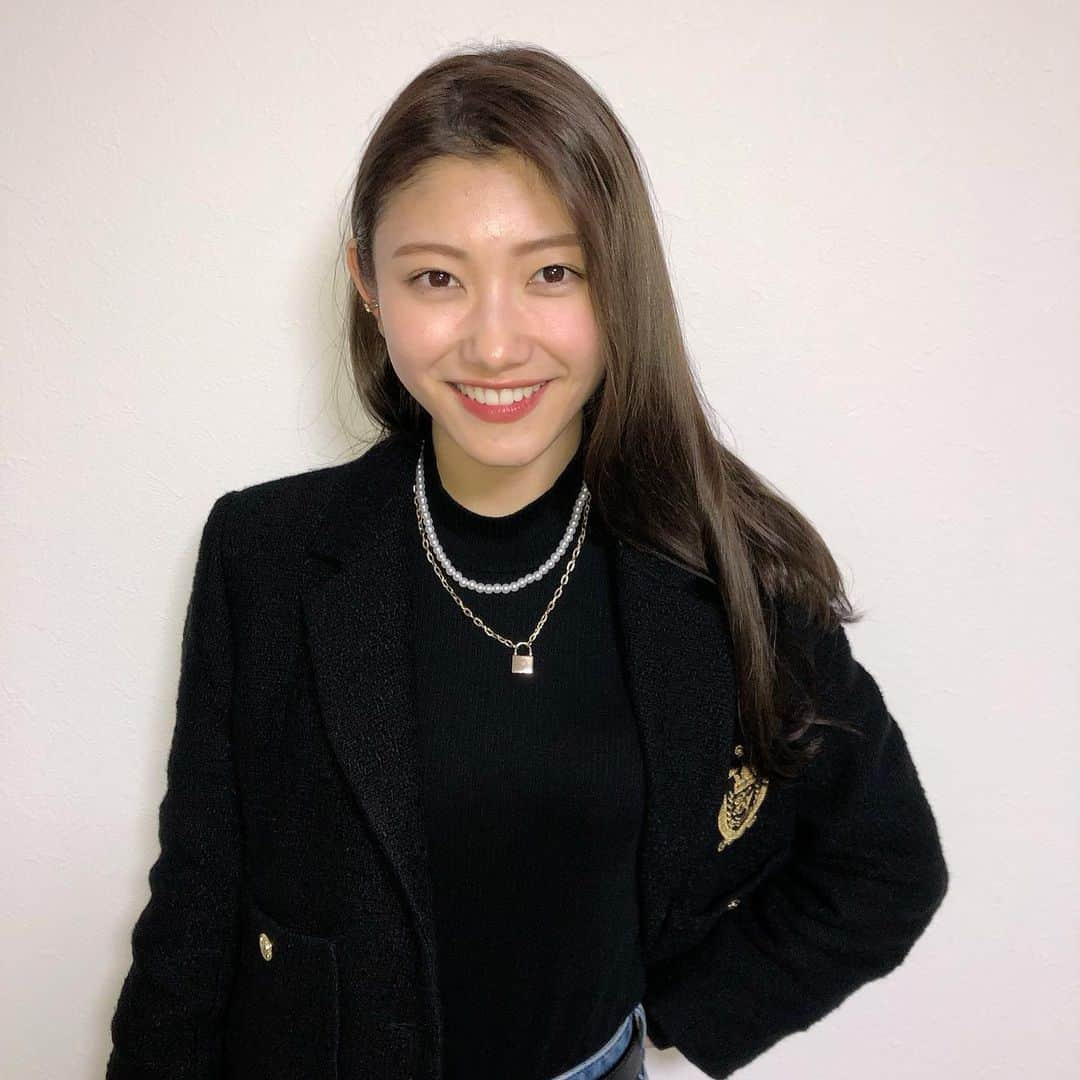 丸山蘭奈のインスタグラム：「ジャケットコーデ🖤」