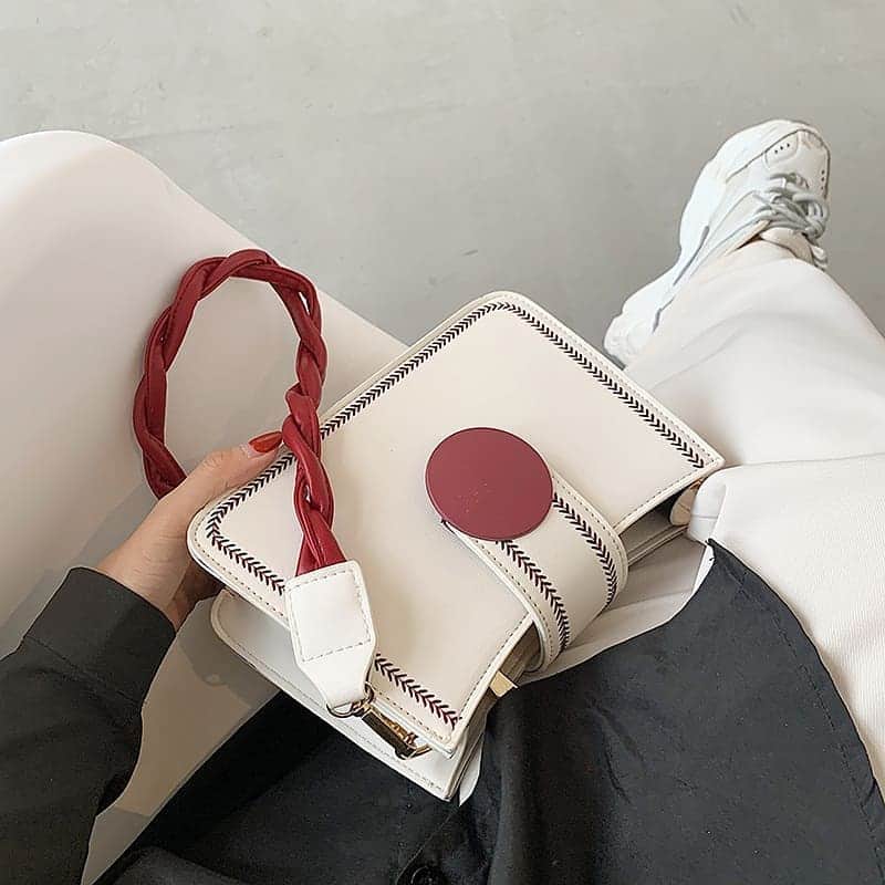 SweetHeart ショップのインスタグラム：「バケットバッグ ショルダーバッグ ハンドバッグ SHB562601  (￥2,780)  新作アイテムか 入荷  #バックパック #リュック #ミニバッグ #フェミニン #ハンドバッグ #大人ガーリー #ガーリー #snidel #プチプラ #プチプラファッション #l4l #プチプラコーデ #秋ファッション #l4f #秋コーデ #ザラジョ#ママファッション #baseec #ザラ #ユニクロ #ジーユー #lfl #スナイデル #今日のコーデ #レディースファッション」