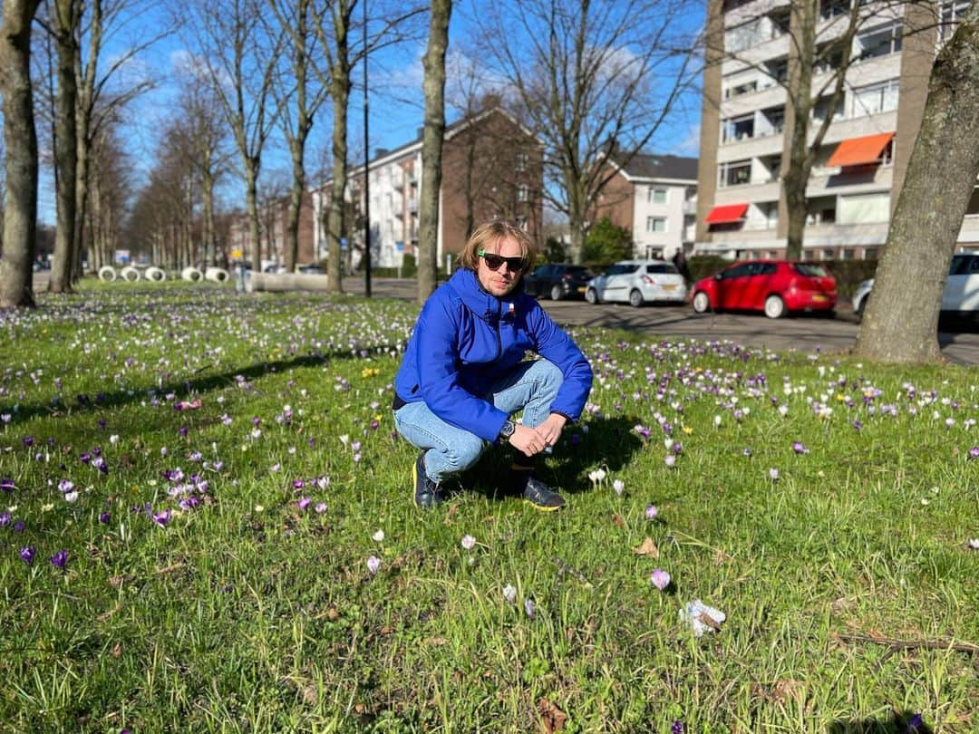 セルゲイ・ボロノフのインスタグラム：「Весна 🥰」