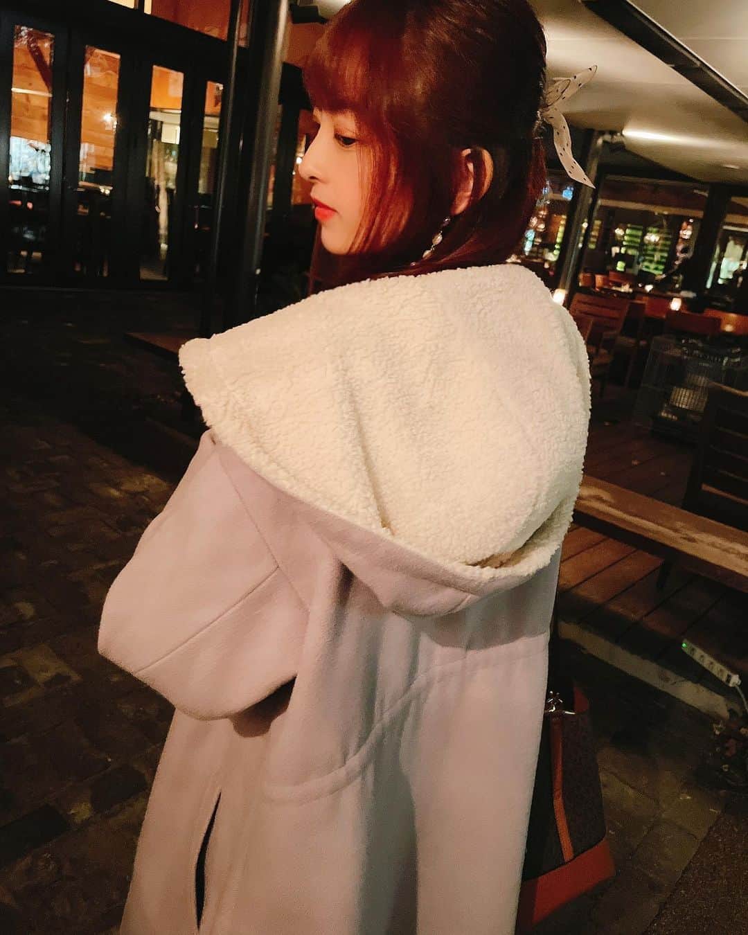 桜もこさんのインスタグラム写真 - (桜もこInstagram)「🤍🖤🤍🖤  #ディナー　#リボン　#さりげなく #japanesegirl #japanesemodel #instagram」2月28日 21時19分 - mokochan319