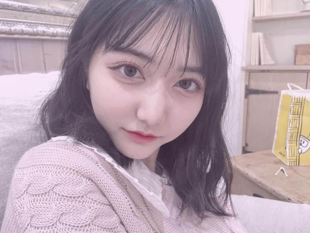 加藤咲希のインスタグラム：「明日ニコラ発売だねᙏ̤̫͚♡ . #nicola #ニコラ #ニコモ #モデル #ニコラモデル #加藤咲希 #かとぅ #かとっこ🐱🌸 #オフショ #オフショット #他撮り #黒髪 #女子高生 #高校生 #jk #jk1 #fjk #05 #05line #04line #加工厨 #加工厨と繋がりたい」