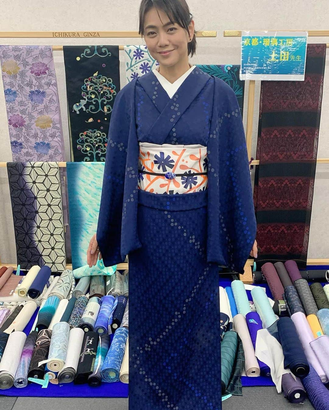 前田典子さんのインスタグラム写真 - (前田典子Instagram)「今日は @ichiru_kimono_school  #着物のコーディネート講座 でした❣️ #カラフルな水玉🟡🟣🟢　#着物 #ポップなコーデ　も　 #楽しいな☺️ #可愛い#動物帯🐿🐘 爽やかピスタチオカラー💚の#夏紬　#パール帯飾り　 #空をイメージした柄 #瑠璃工房　#土田先生 #個性的　#着物はアート  #大島紬　#小宗林感應 先生 #仕立て前 の#色んな反物 #見立て #楽しかった☺️  #着物着方教室  #和装#日本の文化　#和装 #紬#大島紬#結城紬#牛首紬  #着物好きな人と繋がりたい 💕」2月28日 21時29分 - maenorichang