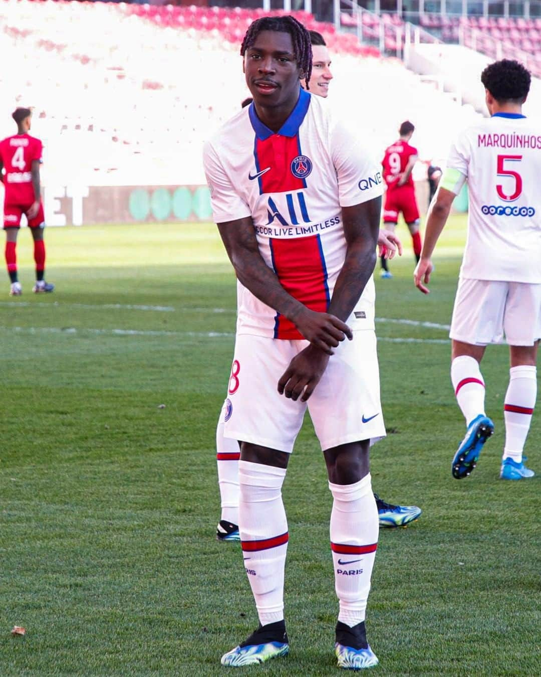 パリ・サンジェルマンFCさんのインスタグラム写真 - (パリ・サンジェルマンFCInstagram)「❤ #BirthdayBoy 💙 . 🤩 @moise_kean  . #WeAreParis #HappyBirthday #JoyeuxAnniversaire #ICICESTPARIS #AllezParis #PSG #ParisSaintGermain #Paris #Football」2月28日 21時22分 - psg