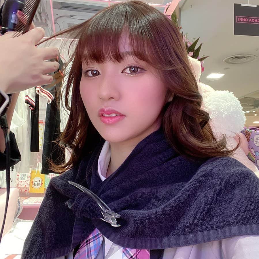 RIiNAのインスタグラム：「🧏🏻‍♀️🧏🏻‍♀️🧏🏻‍♀️ . . . #셀카」